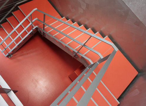 Krayer Umformtechnik_Produktionshalle Langenargen_Treppe © Tröger Architekten München